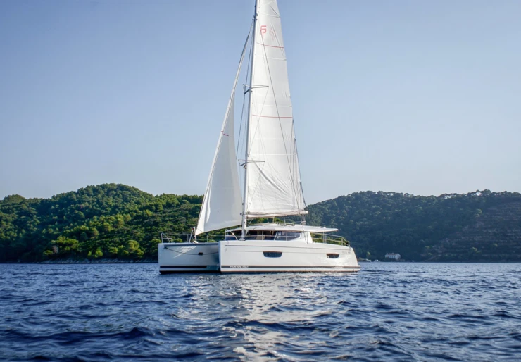 Helia 44 Porto Montenegro | Lounge