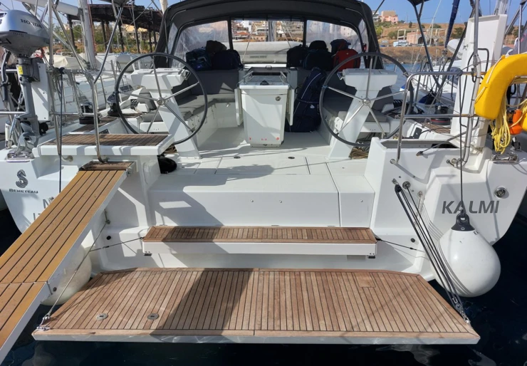 Oceanis 46.1 Lavrion - main port | Kalmi