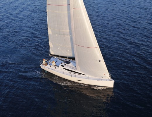 Elan E4