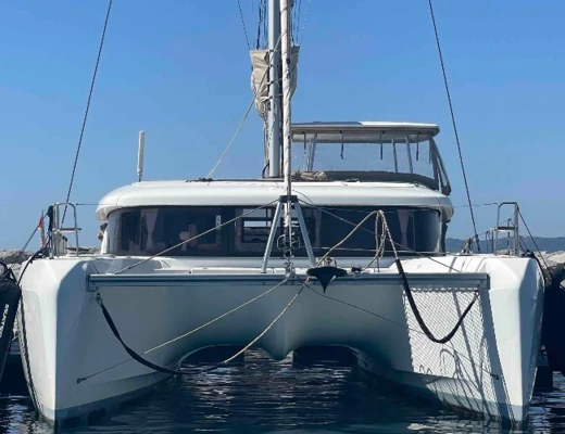 Lagoon 42