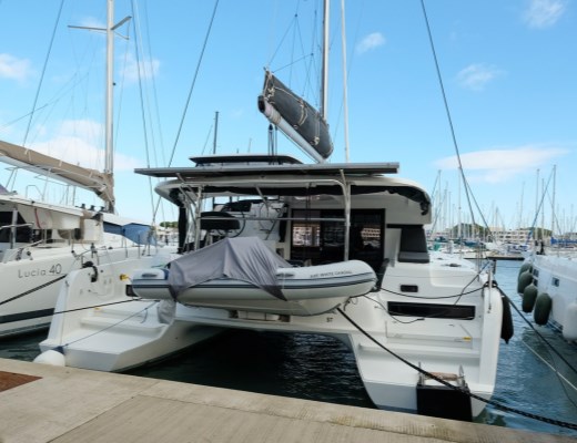 Lagoon 42