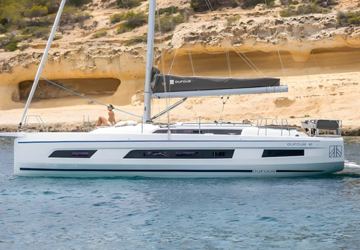 Dufour 41 Porto di Palermo | AMUNÍ