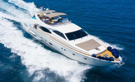 Ferretti 760