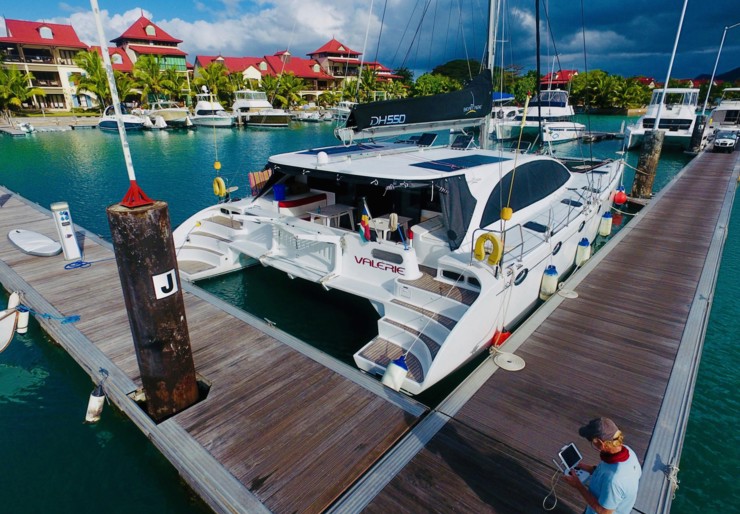 Sea Tribe DH550 Mahe harbour | Valerie