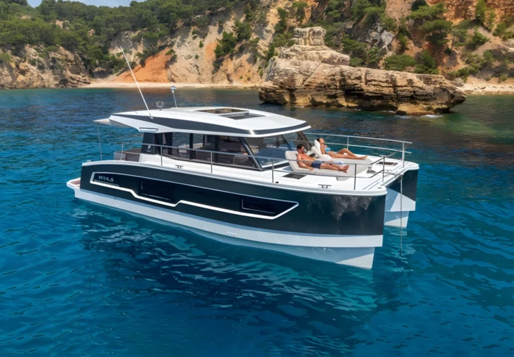 MY 4.S La Rochelle | Blue Champagne