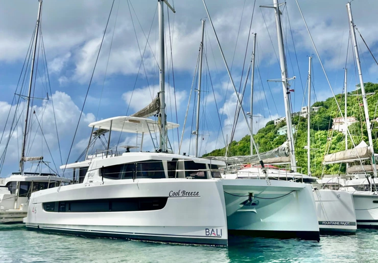 Bali 4.6 Hodges Creek Marina | Cool Breeze