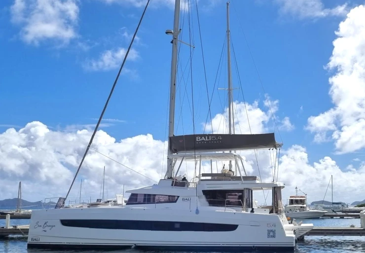 Bali 5.4 Hodges Creek Marina | Sea Breeze