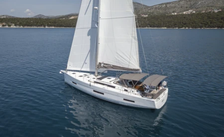 Dufour 530