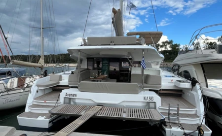 Fountaine Pajot 44