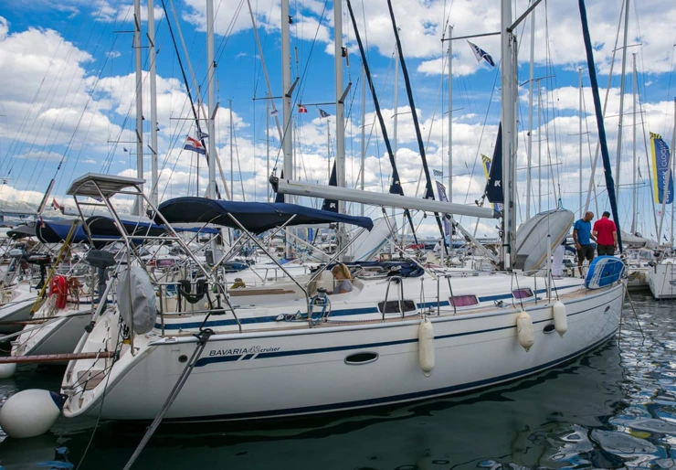 Bavaria 42 Cruiser ACI Marina | Lady Clam