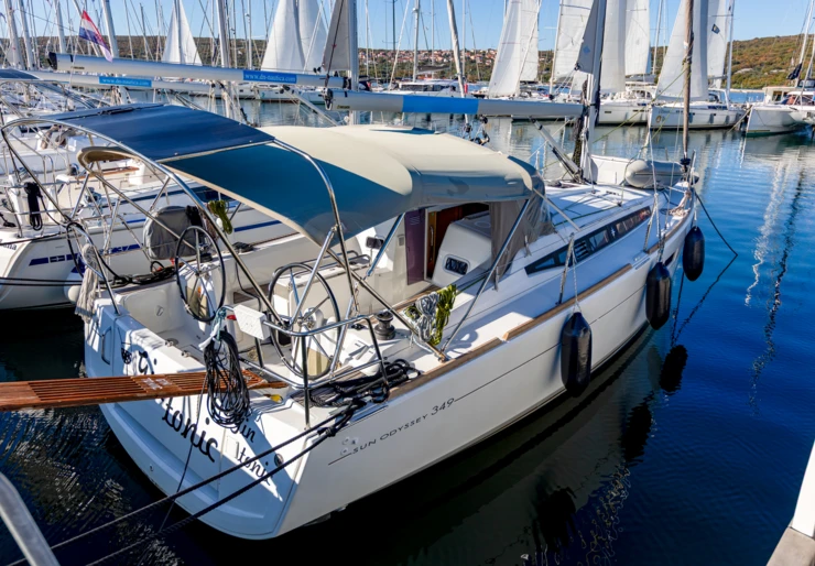 Sun Odyssey 349 Marina Punat | Gin Tonic