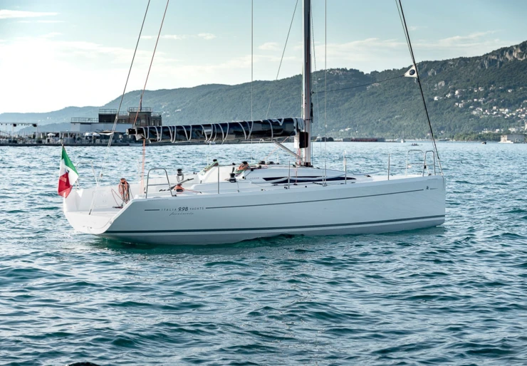 Italia Yachts 9.98 Marina Punat | Bellissima