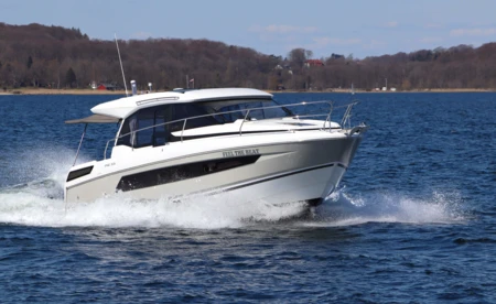 Jeanneau NC 33
