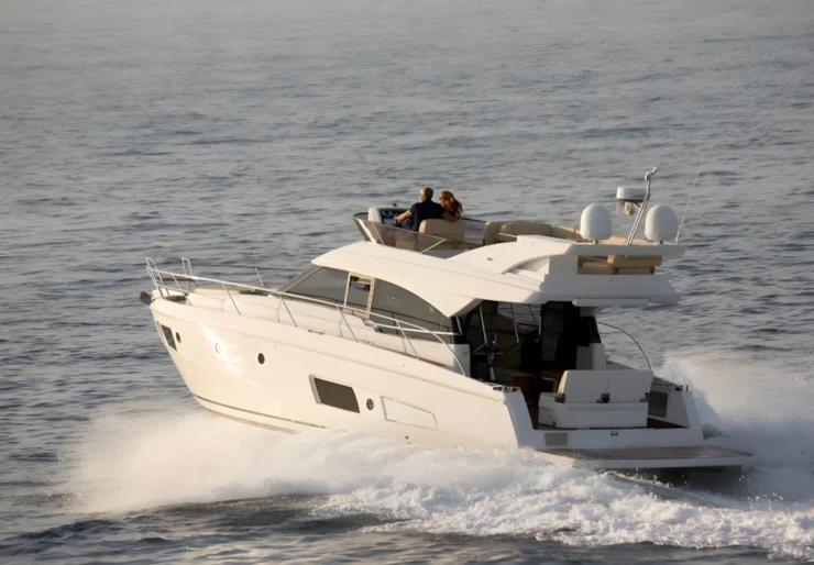 Bavaria Virtess 420. Marina Lav | Zanngi