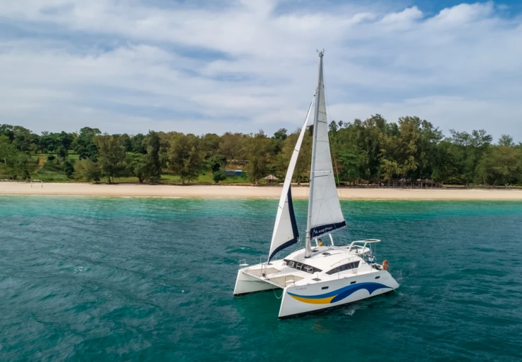 Island Spirit 410 Koh Chang | Isle Phantom