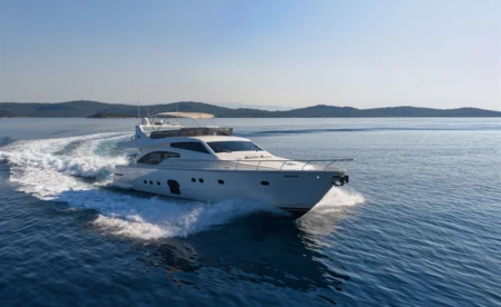 Ferretti 681