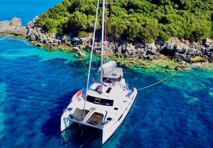 Nautitech 46 Fly Marina Gouvia | Mira