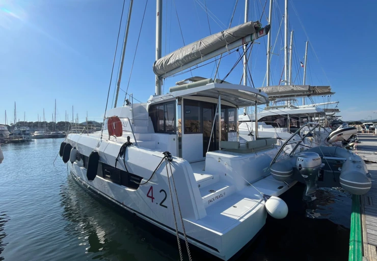 Bali 4.2 Hyeres harbour | Jack Pearl II