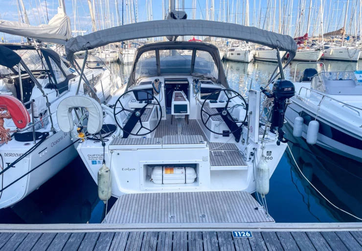 Dufour 360 GL Hyeres harbour | EOLYA