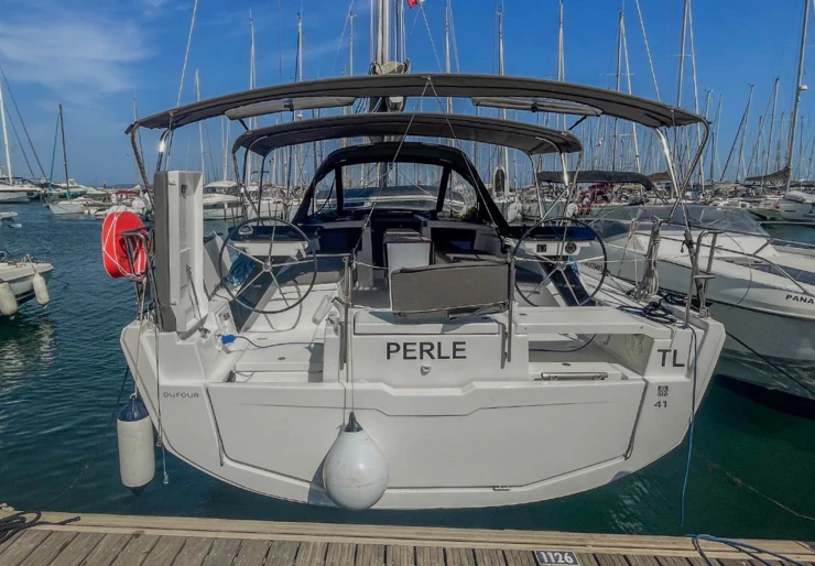 Dufour 41 Hyeres harbour | Perle