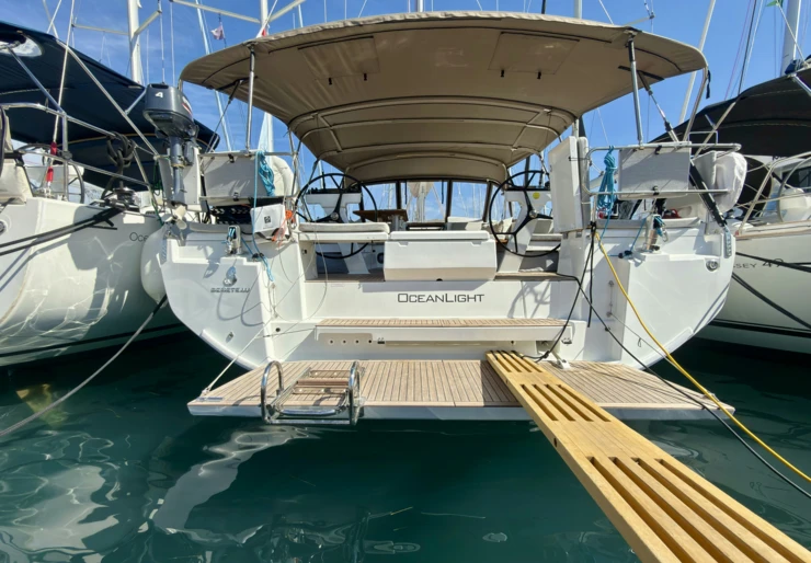 Oceanis 47 Seget Donji - Marina Baotic | Ocean Light