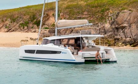 Fountaine Pajot 44