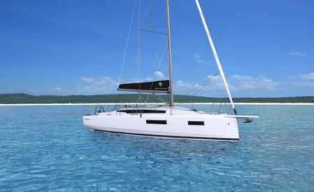 Sun Odyssey 350