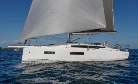 Sun Odyssey 350
