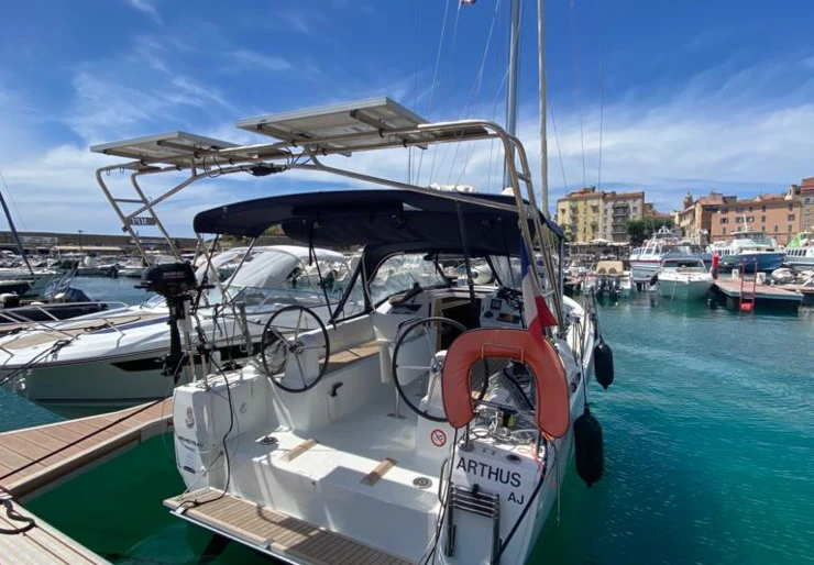Oceanis 30.1 Tino Rossi | Macarl