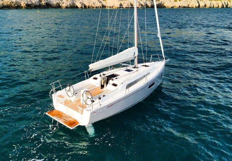 Oceanis 34.1 Göcek harbour | Vrubel