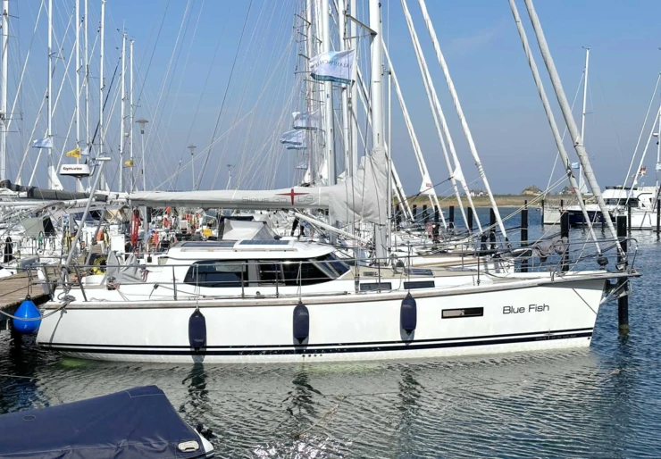 Sirius 35 DS Heiligenhafen | Blue Fish