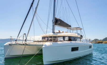 Lagoon 43