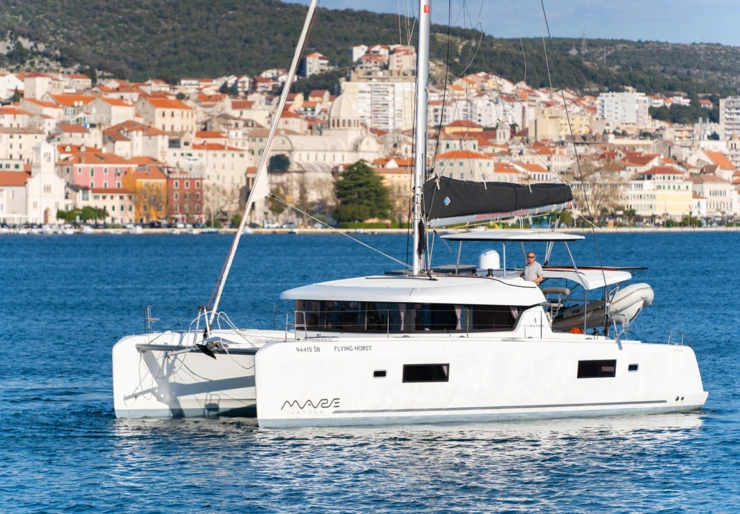 Lagoon 42 Mandalina | Flying Horst