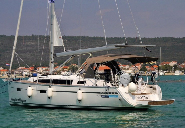 Bavaria Cruiser 37 Marina Kornati | White Pearl