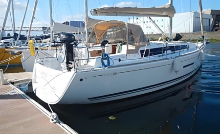 Dufour 380