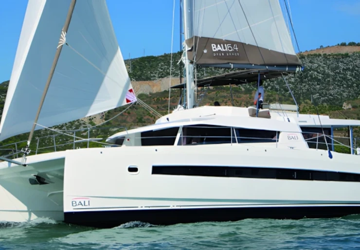 Bali 5.4 Port de Hyères | KOH I NOOR-H