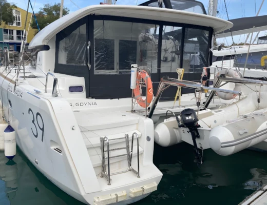 Lagoon 39