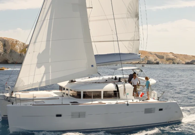 Lagoon 400 L'amirauté Charles Ornano | CATAZUR