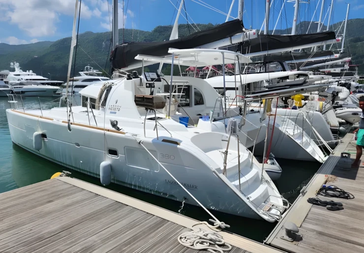 Lagoon 380 Port de Mahé | PAPANGA