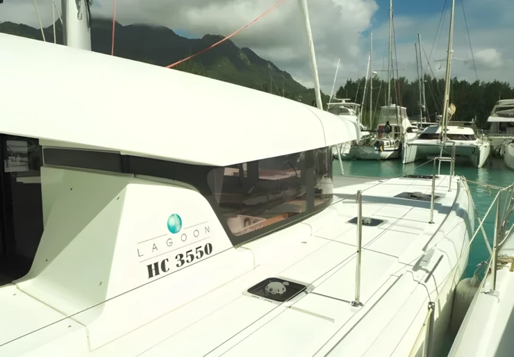 Lagoon 40 Port de Mahé | Pina Colada 1