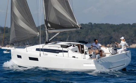 Sun Odyssey 350
