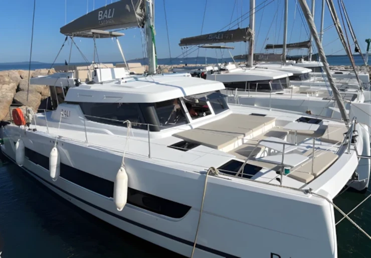 Bali Catspace Port de Hyères | Go with the flow