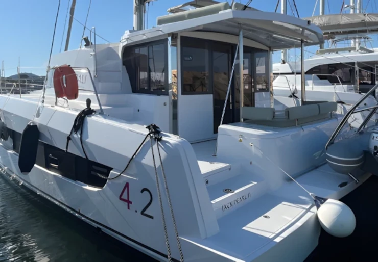 Bali 4.2 Port de Hyères | JACK PEARL-2