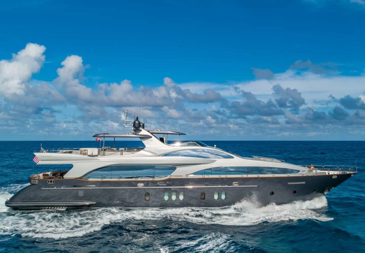 Azimut 116 Bahamas | TAIL LIGHTS