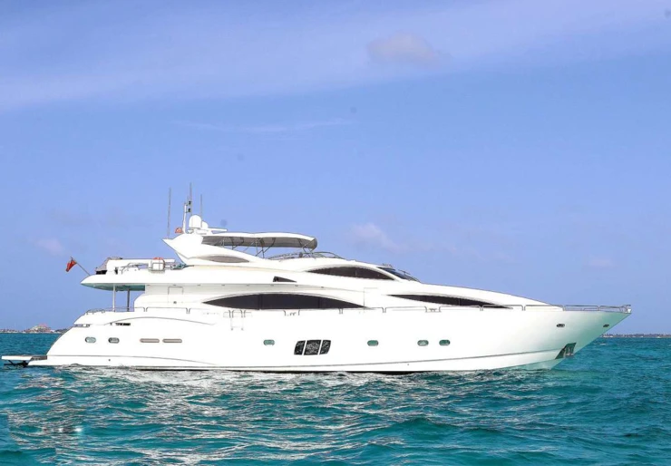 Sunseeker 105 Bahamas | YCM 105