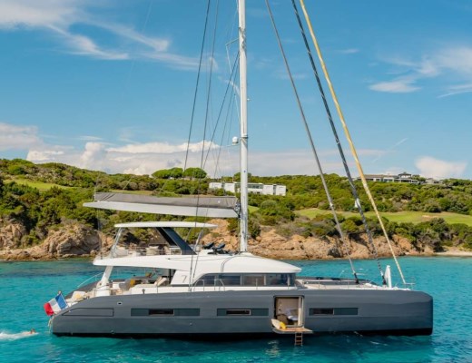 Lagoon Seventy 7