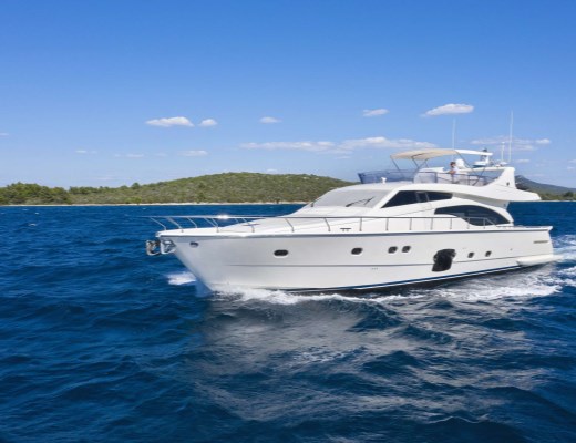 Ferretti 681