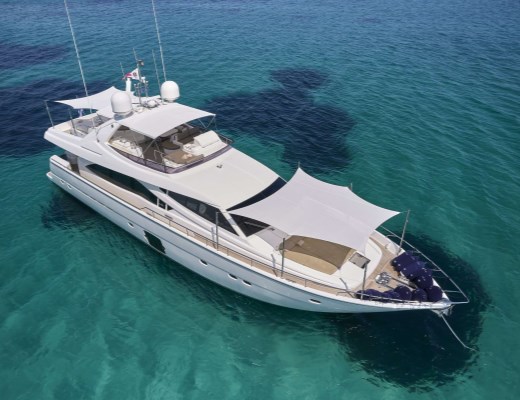 Ferretti 83