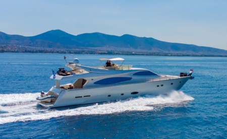 Ferretti 76