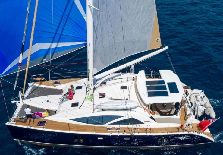 Discovery 50 Napoli e Sicilia | Curanta Cridhe